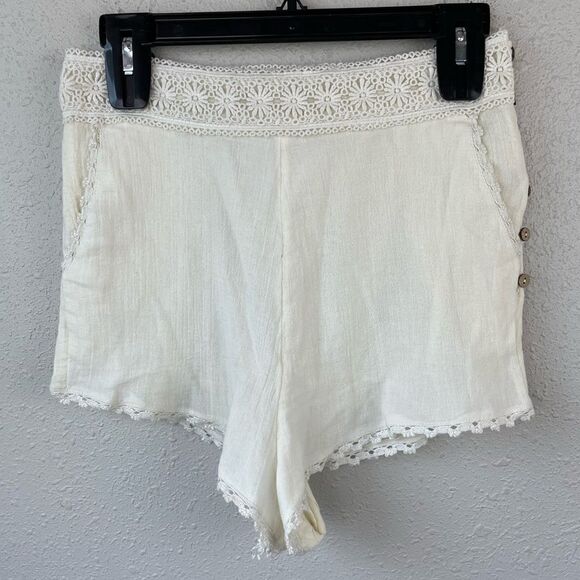 NWOT Free People Off-White Lace Shorts Size S - Picture 1 of 5